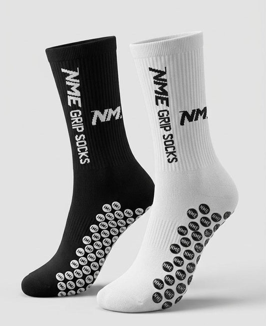NME Grip Socks in Schwarz und Weiß